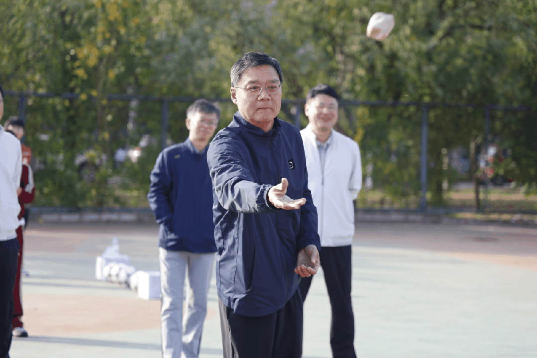 5e157e011e5b4bcc886ce5efd4904ed0~tplv-tt-origin-web_gif.gif
